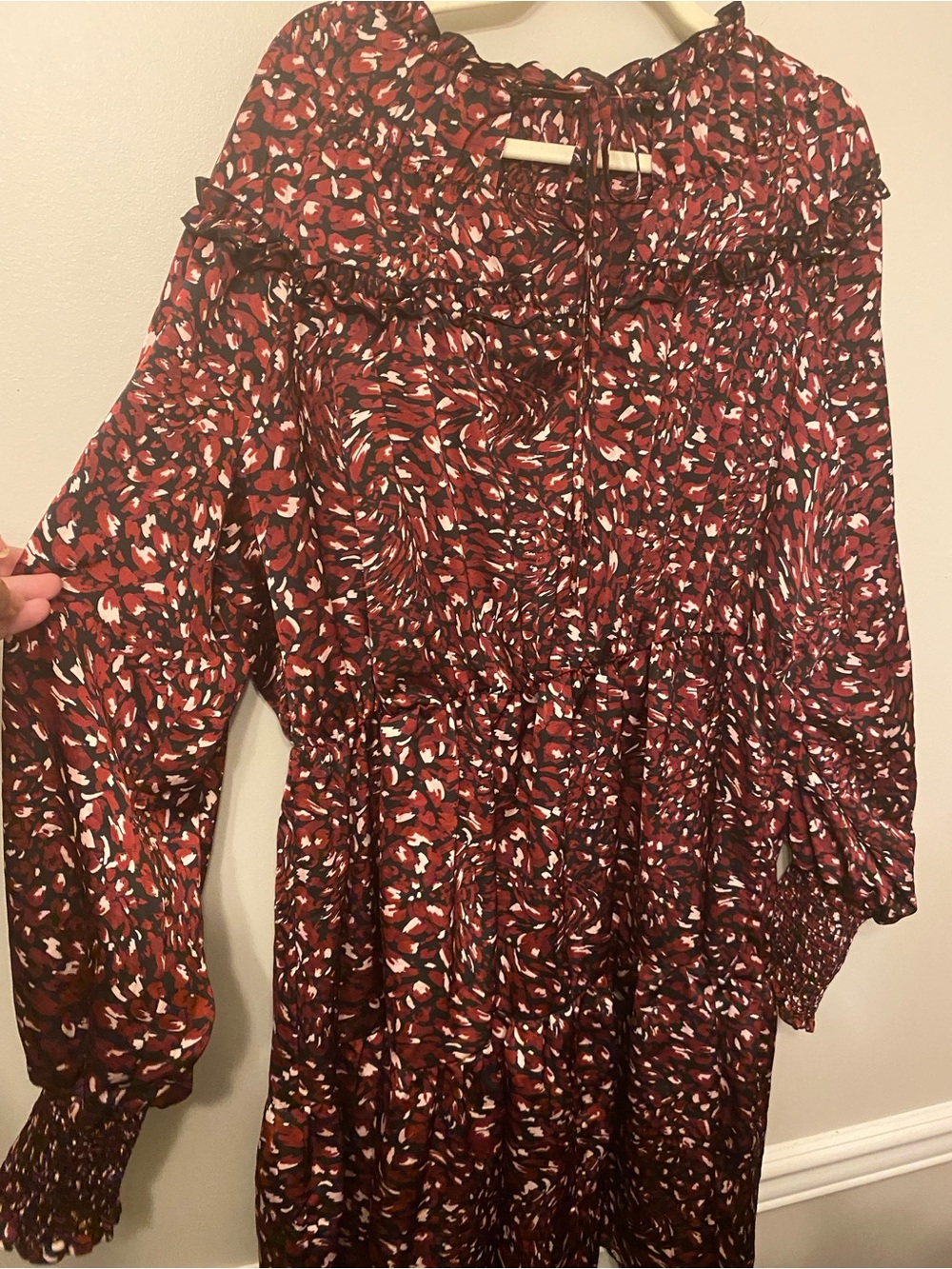 Source Unknown Burgundy & Black Printed Smocked Midi Dress